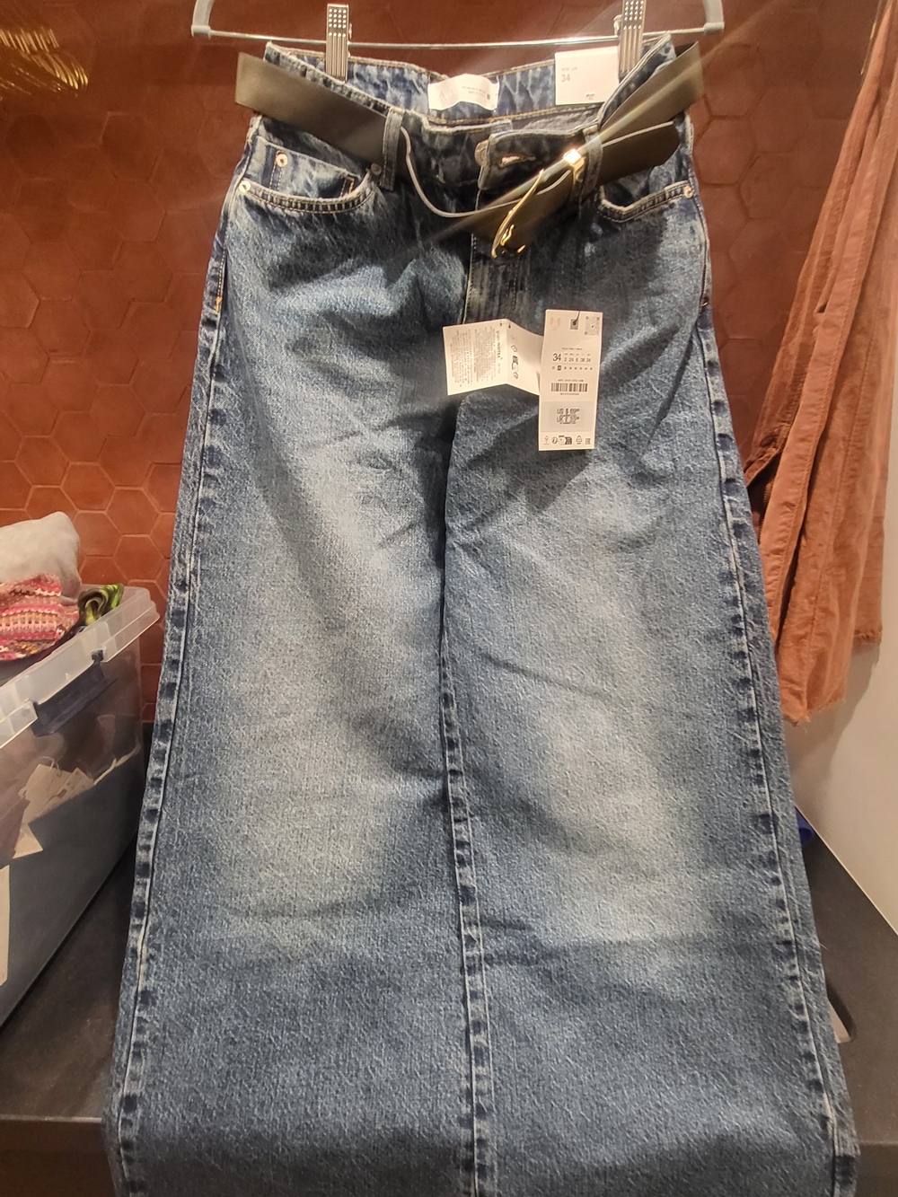 Zara Light Blue Wide Leg Jeans with Olive Belt